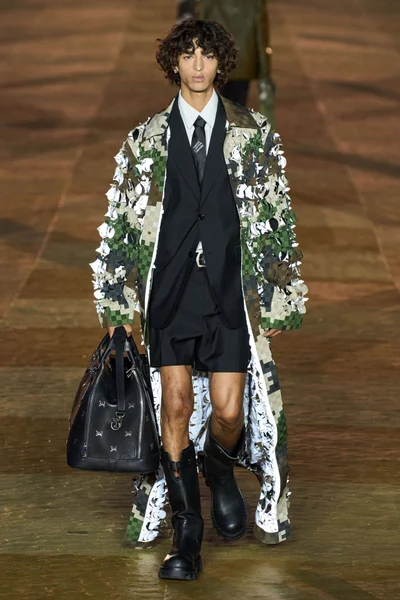 Look 2